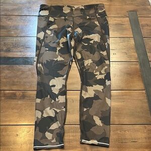 Athleta Camouflage Leggings with side pocket. Size medium